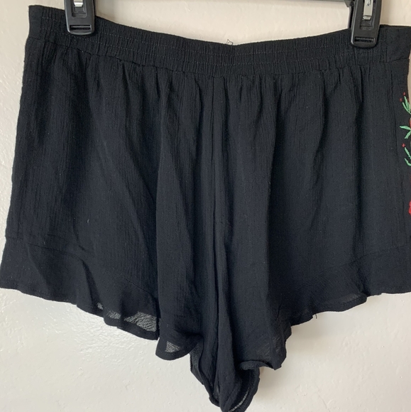 Forever 21 shorts - Picture 4 of 5